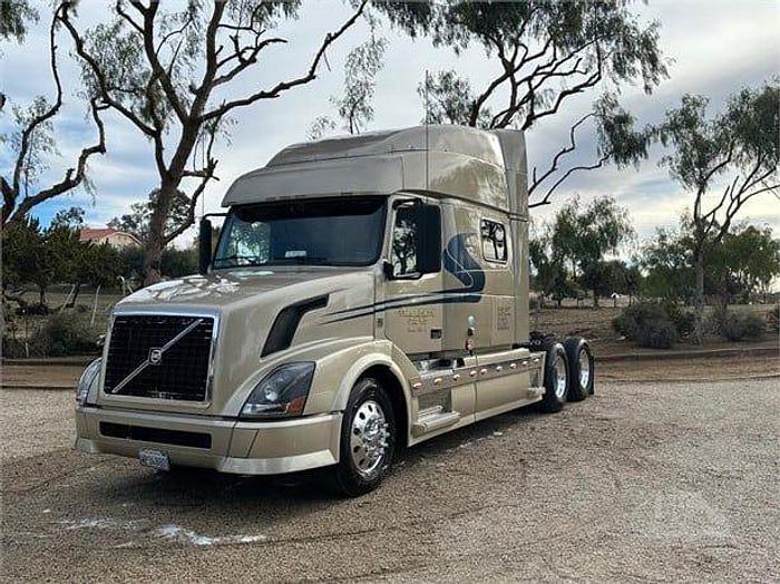 Used 2011 Volvo VNL64T730