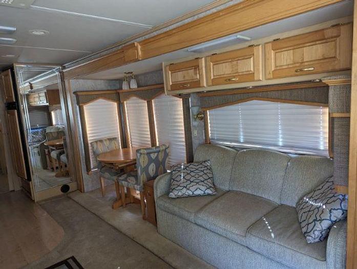 Used 2005 Monaco Beaver