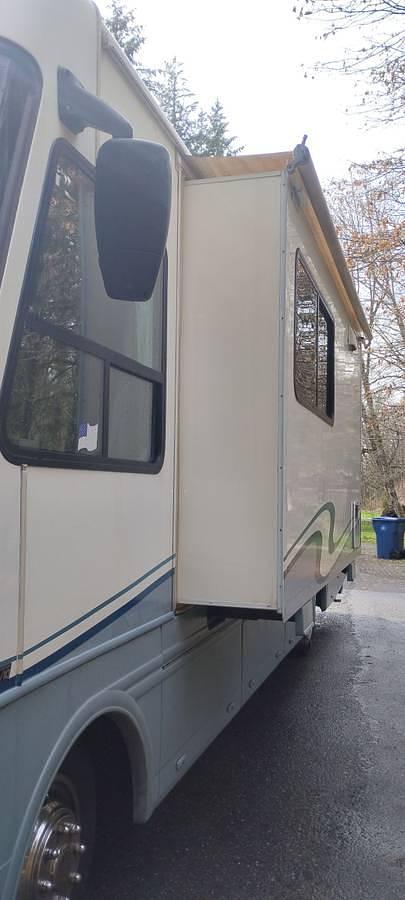 Used 2001 National SeaView