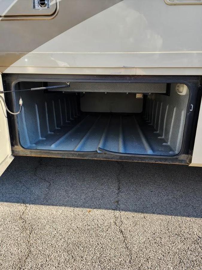 Used 2011 Holiday Rambler Endeavor 43DFT