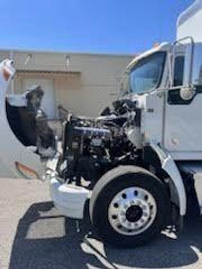 Used 2019 KENWORTH T270 Box Truck