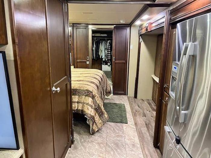Used 2015 American Coach American Revolution 42T