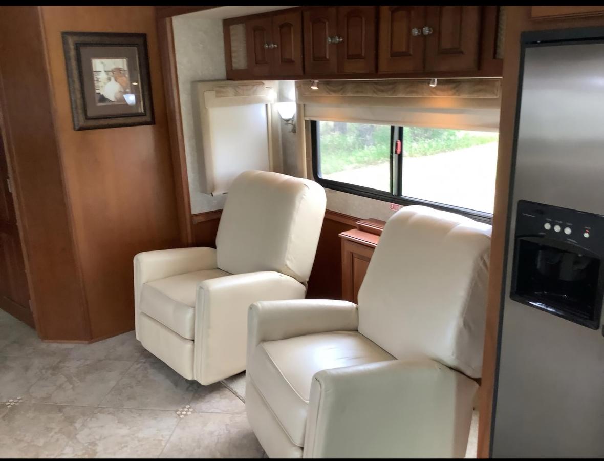Used 2010 Winnebago Tour 42AD
