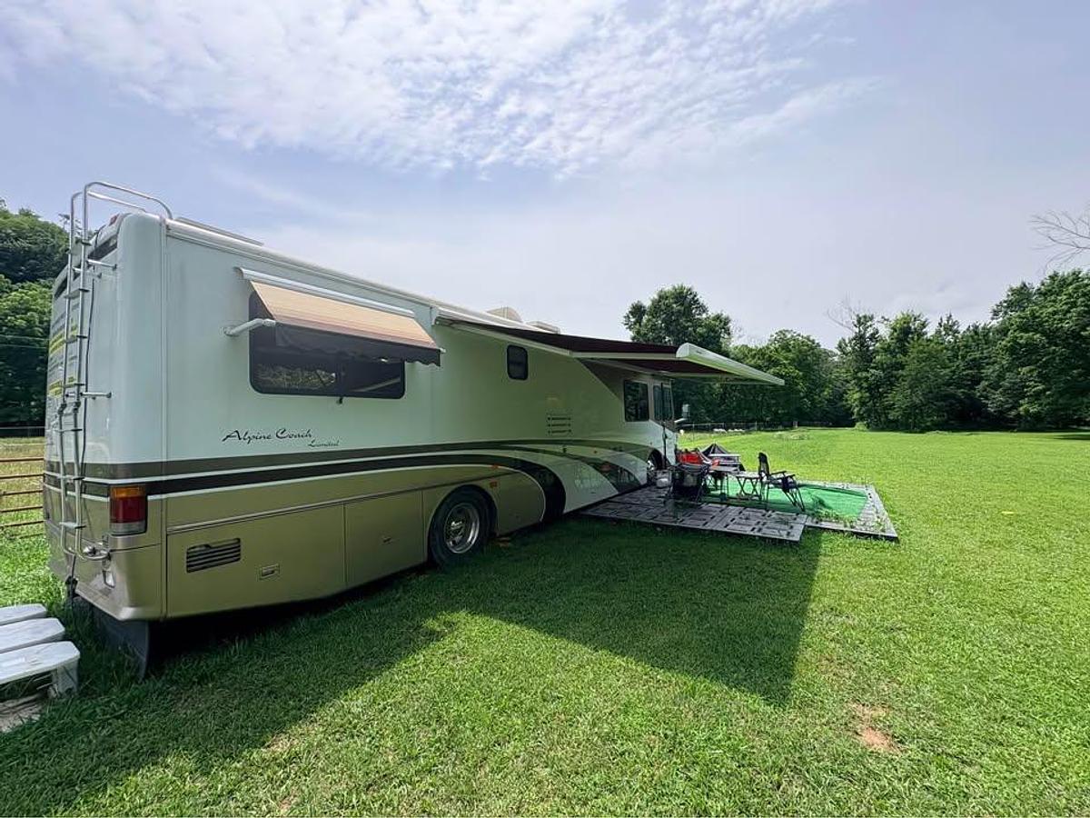 Used 2000 Alpine Coach Limited 38FDDS