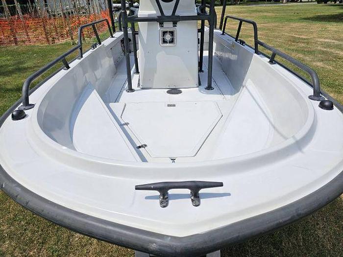 Used 2007 Boston Whaler 19FT Guardian