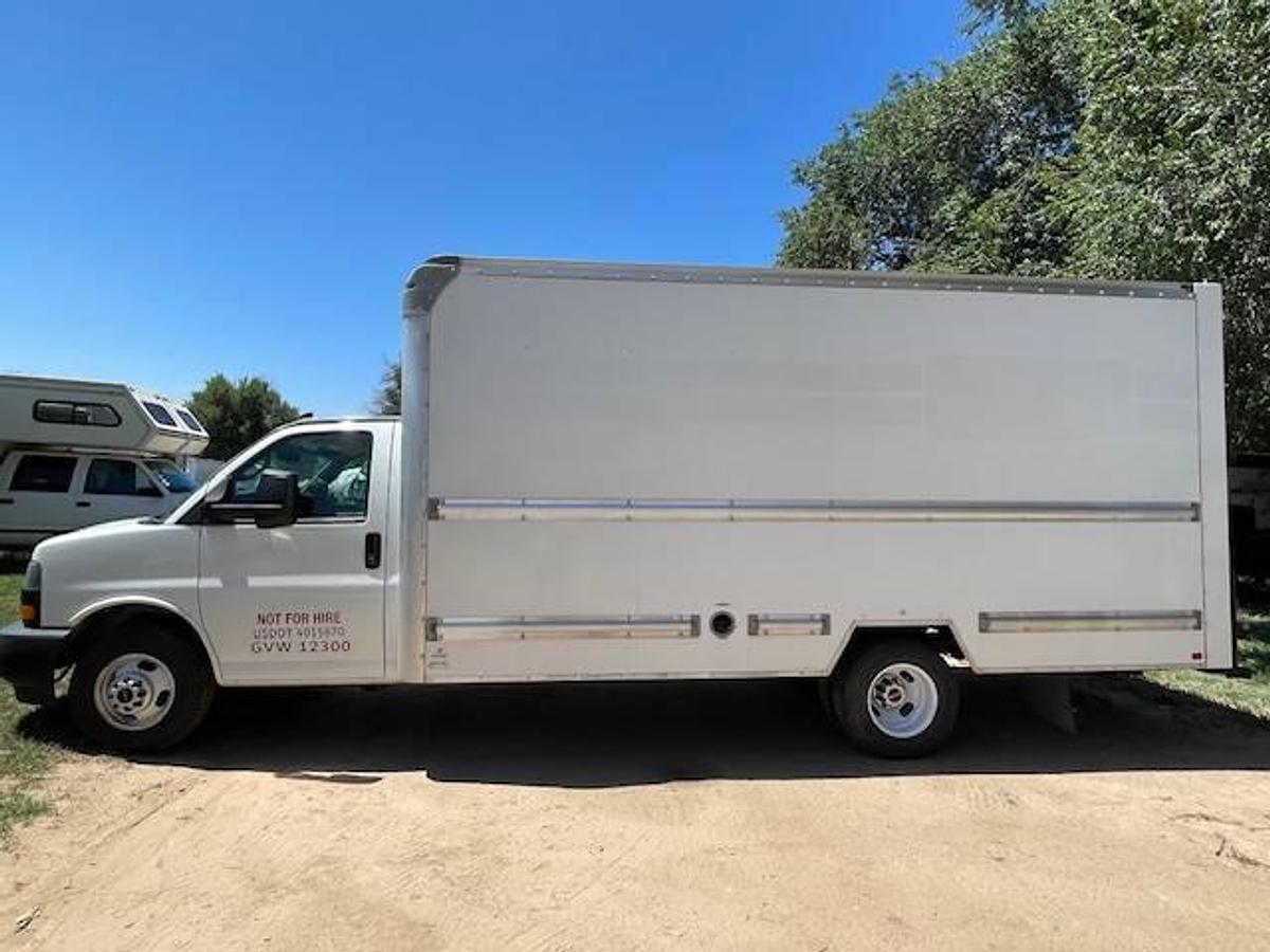 Used 2019 GMC Savana 16ft Box Truck