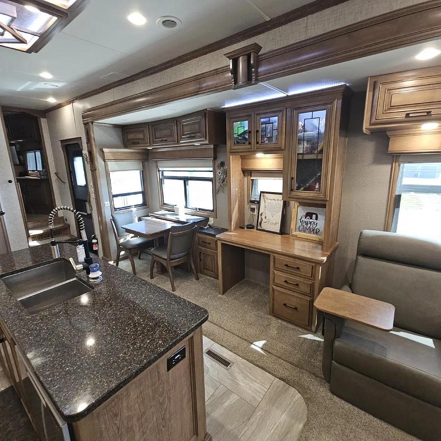 Used 2019 DRV Mobile Suite 44 Houston Fifth Wheel