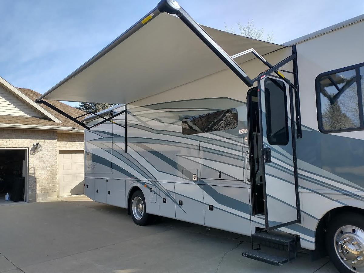 Used 2025 Holiday Rambler Vacationer 33C Class A Motorhome