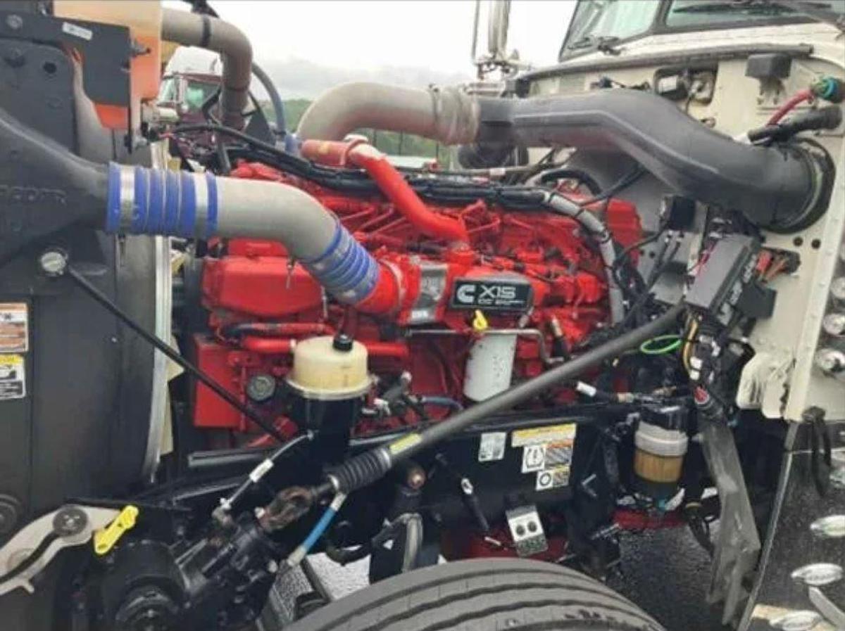 Used 2020 Peterbilt 389 Sleeper Semi Truck