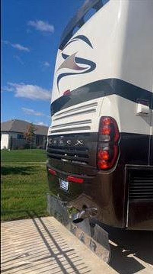 Used 2007 Newmar Essex 4510