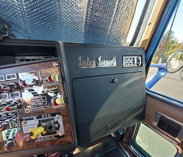 Used 1996 KENWORTH T800 and 2020 Great Dane Dry Van