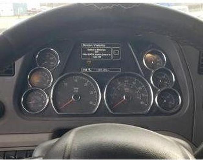 Used 2015 Peterbilt 579