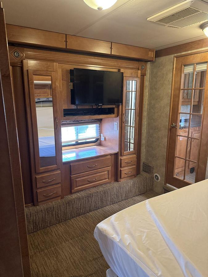 Used 2007 Gulf Stream Tourmaster M-40F Class A Motorhome