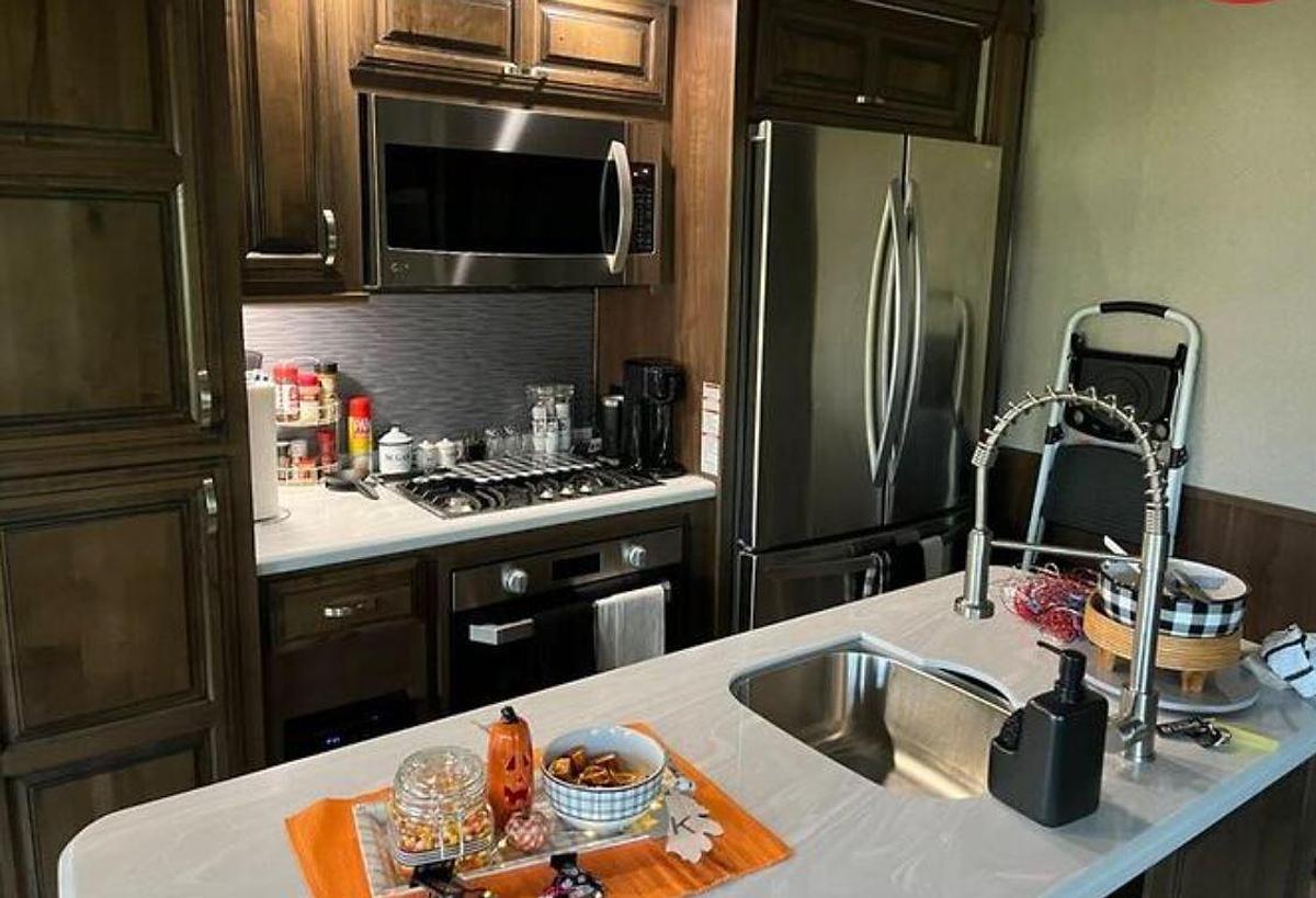 Used 2018 Forest River Riverstone Legacy 38FB-2 Fifth Wheel