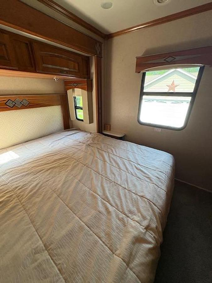 Used 2016 Jayco Seneca 36FK