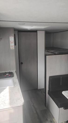 Used 2024 Coleman Lantern 17B Travel Trailer