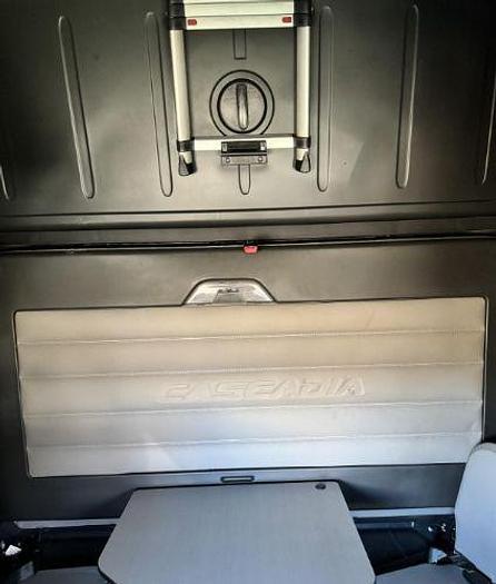 Used 2020 Freightliner CASCADIA 126