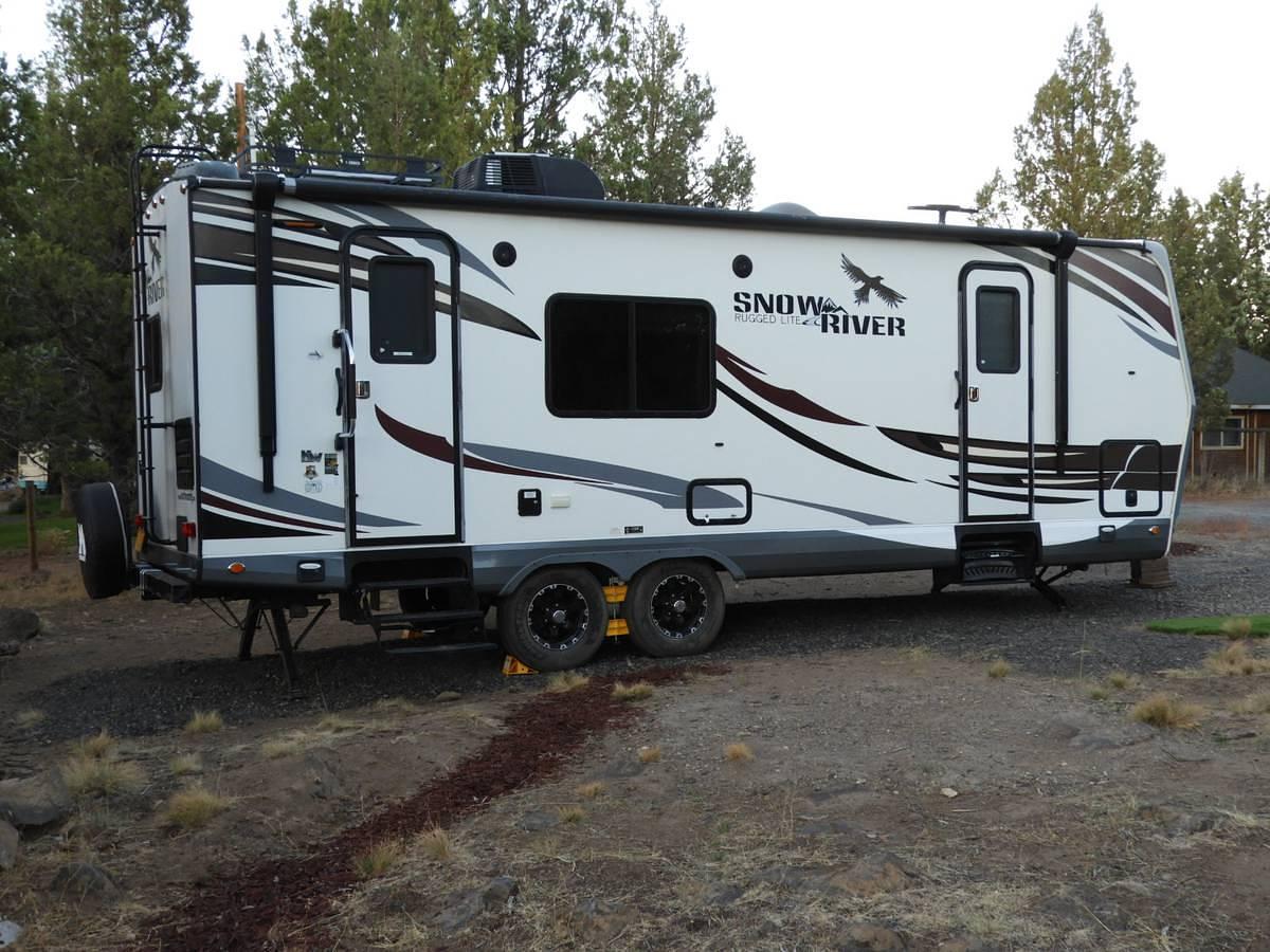 Used 2017 28 ft Northwood Snow River Rugged Lite
