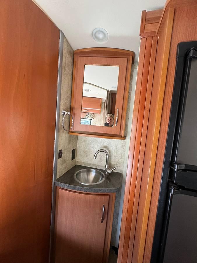 Used 2011 Winnebago View 24J