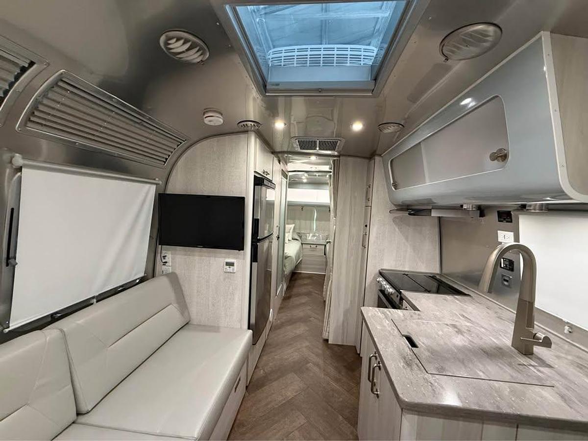 Used 2024 Airstream International 25FB Twin Travel Trailer