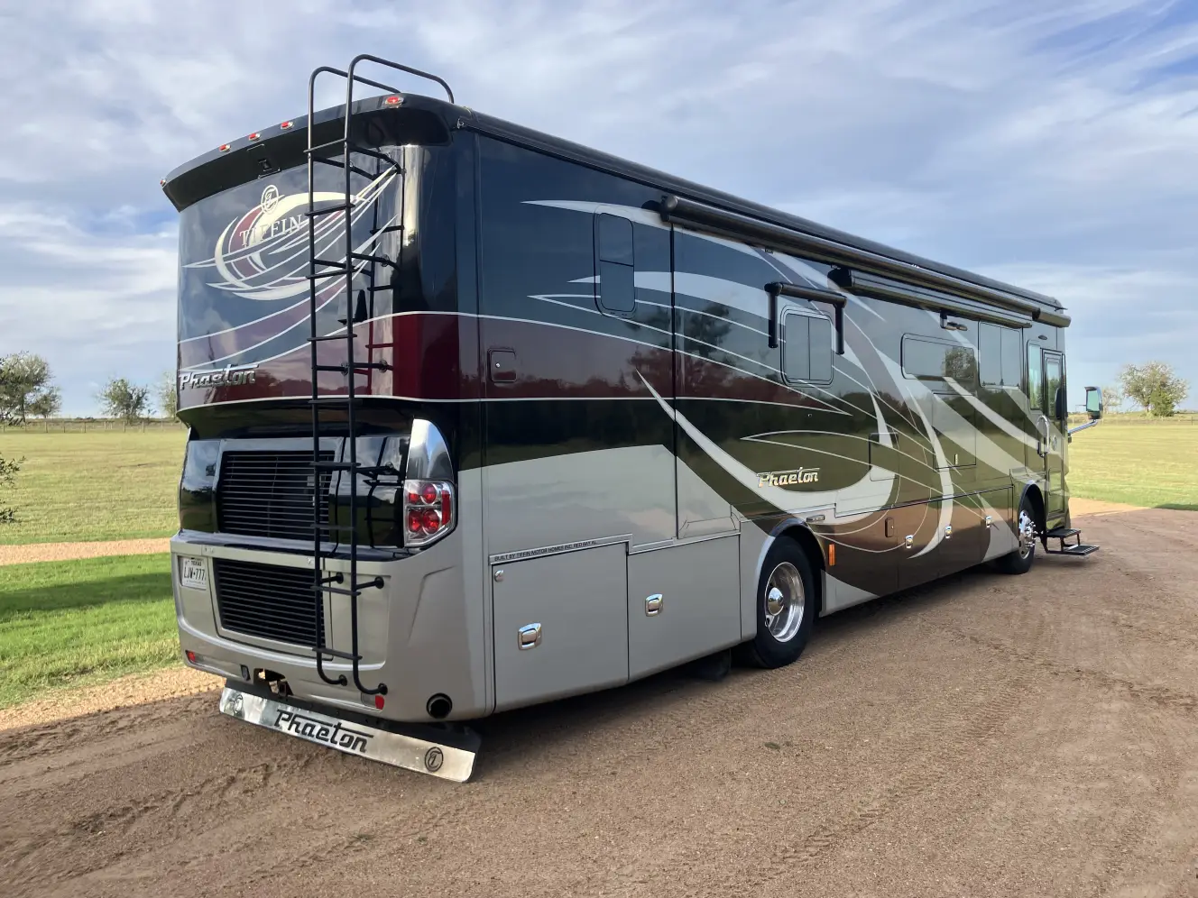 Used 2019 Tiffin Phaeton 37bh
