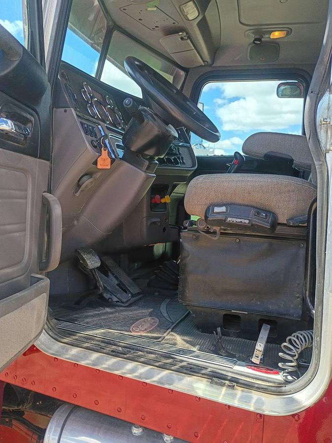 Used 2021 Peterbilt 389