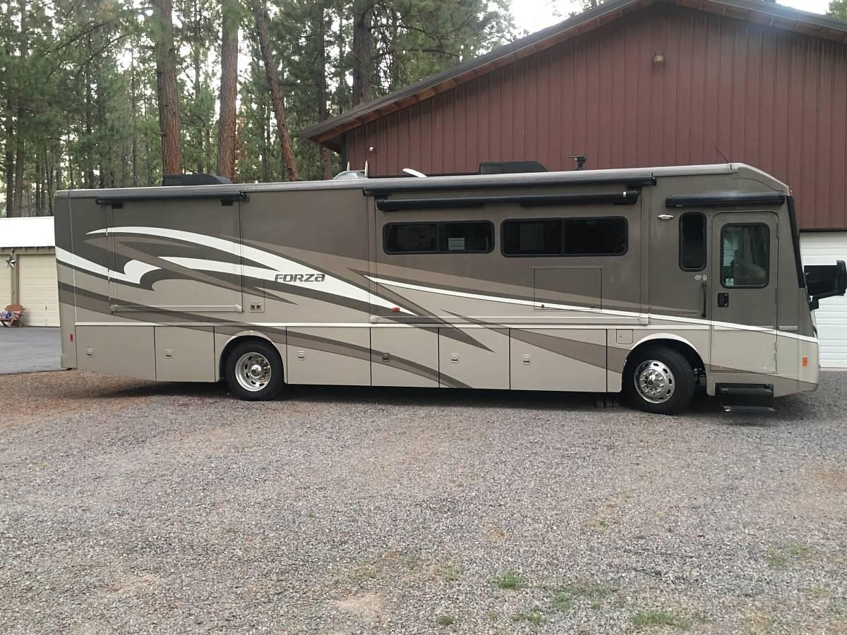 Used 2016 Winnebago Forza 36G Class A Motorhome