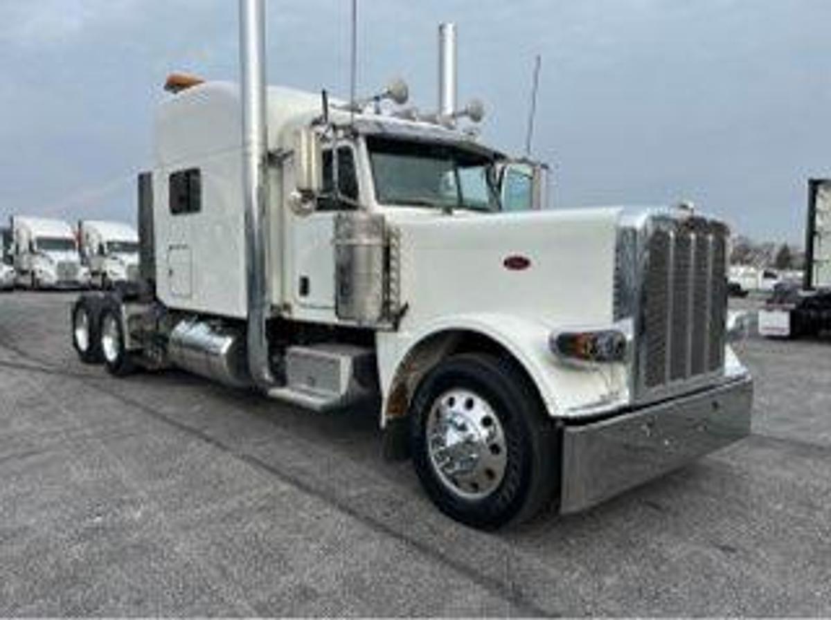 Used 2012 Peterbilt 389