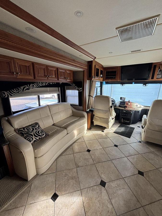 Used 2008 Fleetwood Revolution LE 40R Class A Diesel Motorhome