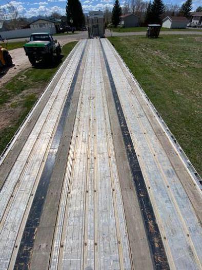 Used 2016 Peterbilt 579 Sleeper Truck