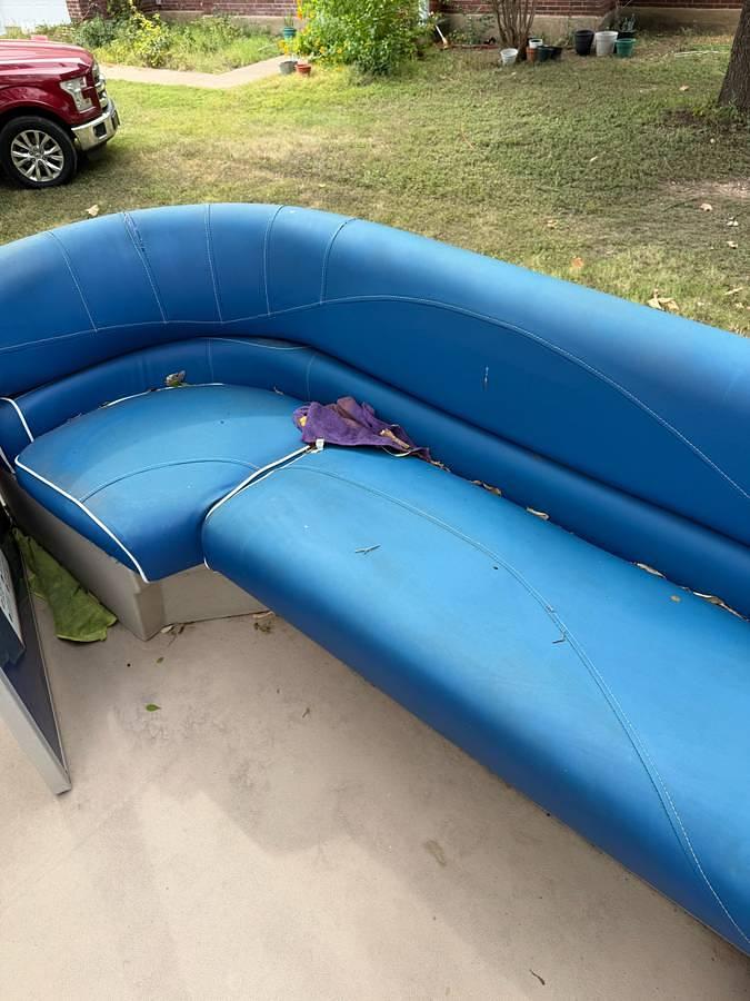 Used 2014 Sun Catcher G3 Pontoon – Yamaha 90 HP 4-Stroke – 500 Hours – Trolling Motor