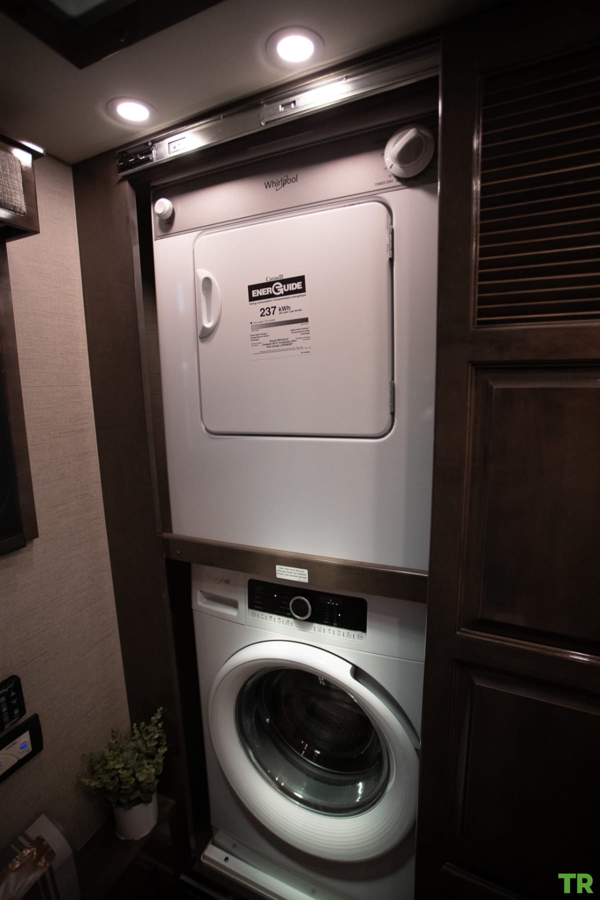 Used 2020 Entegra Aspire 44R | 450 HP Cummins Diesel | Bath & Half | Luxury Coach | Only 16,000 Miles