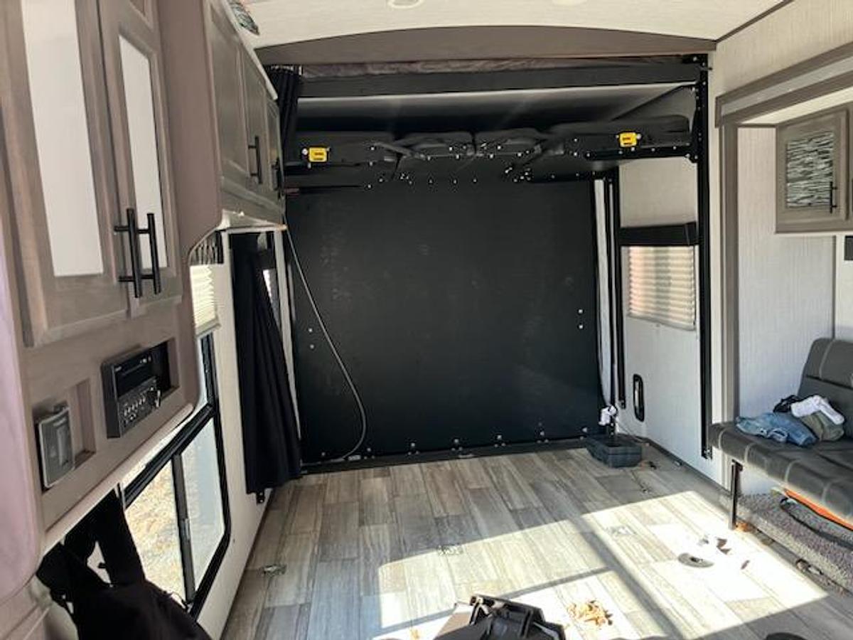 Used 2018 Heartland Fuel F-287 Travel Trailer Toy Hauler