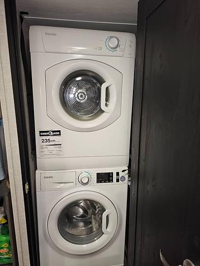 Used 2022 CrossRoads Cameo CE3891MK Fifth Wheel