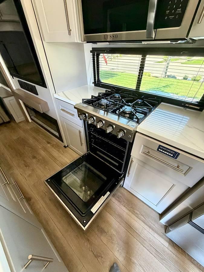 Used 2025 Alliance Paradigm 310RL Fifth Wheel