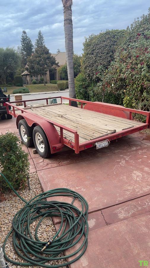 Used 2000 Load Trail Trailer