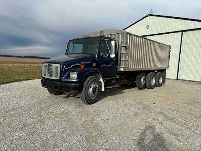 Used 1997 Freightliner FL80