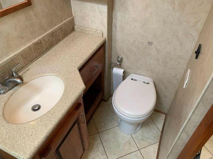 Used 2011 Monaco KNIGHT 40PBT