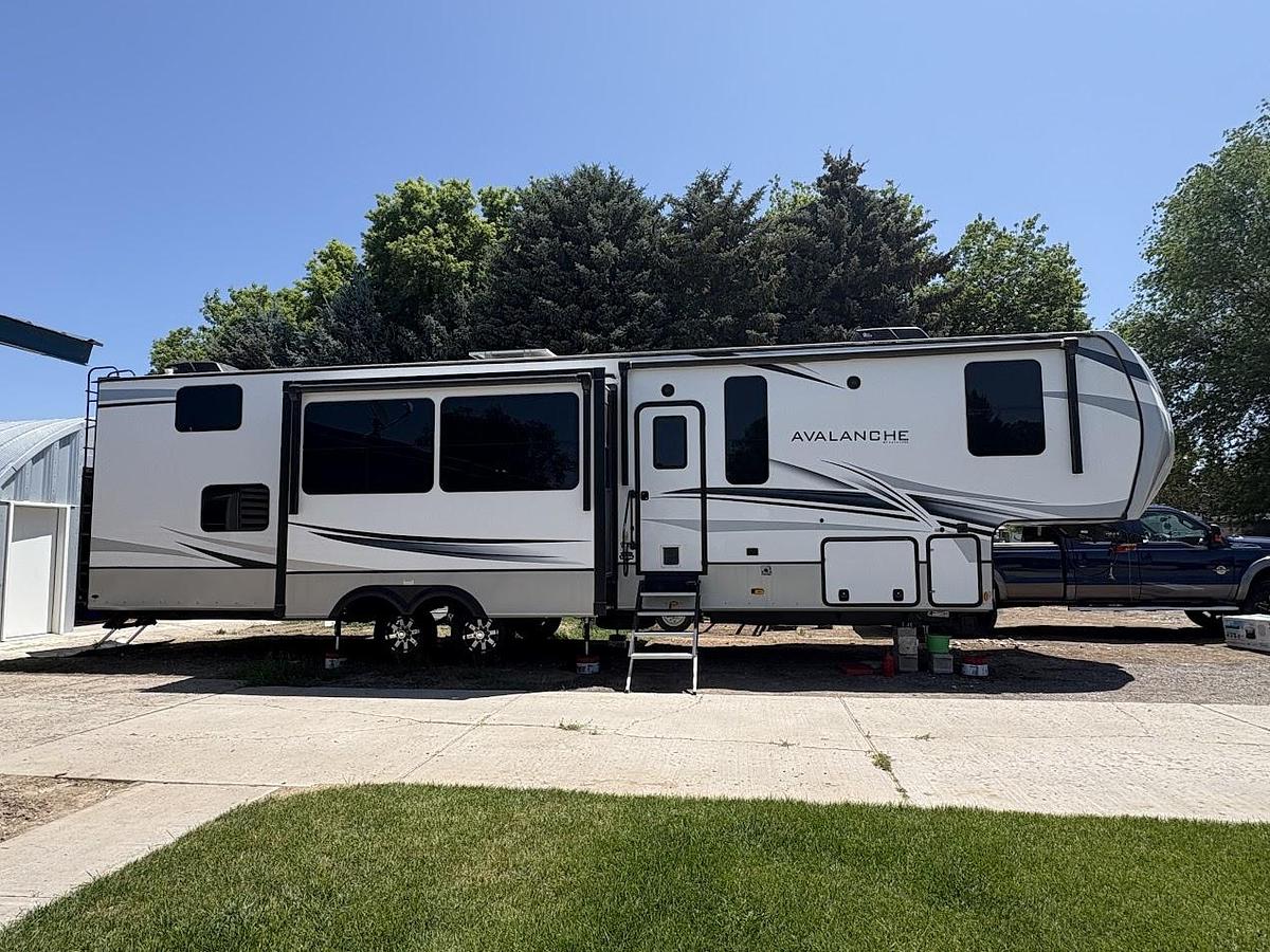 Used 2022 Keystone Avalanche 390D Fifth Wheel
