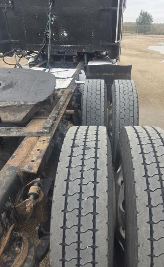 Used 2008 Freightliner FLD132