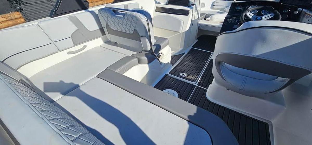 Used 2022 Bayliner VR5