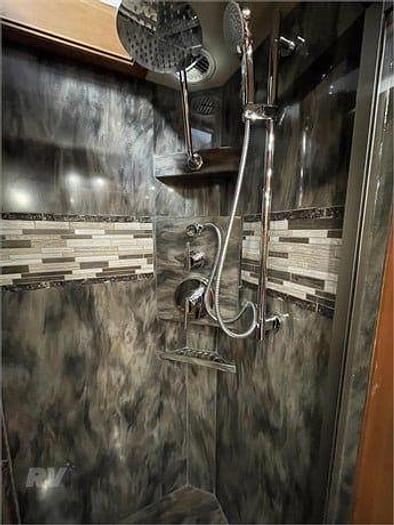 Used 2017 Tiffin Allegro Bus 37AP