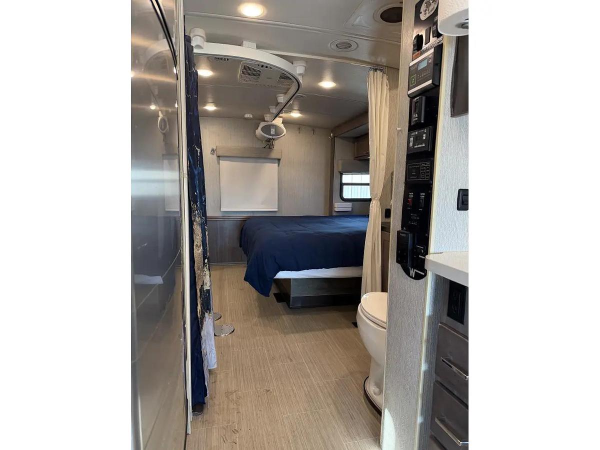 Used 2021 Winnebago Adventurer 30T Class A Motorhome
