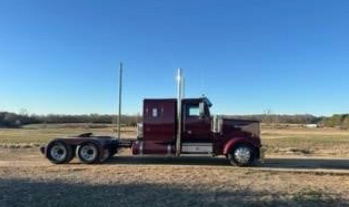 Used 2014 Western Star 4900EX Sleeper Semi Truck