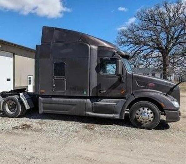 Used 2018 Peterbilt 579