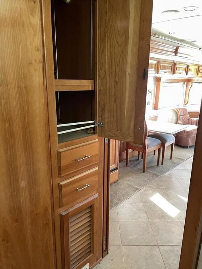 Used 2007 Monaco Camelot 42PDQ Class A Motorhome