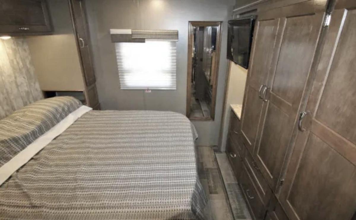 Used 2019 Winnebago Intent 29L Class A Motorhome