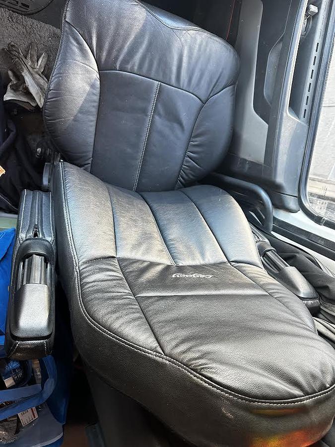 Used 2020 Volvo VNL860 XL Globetrotter