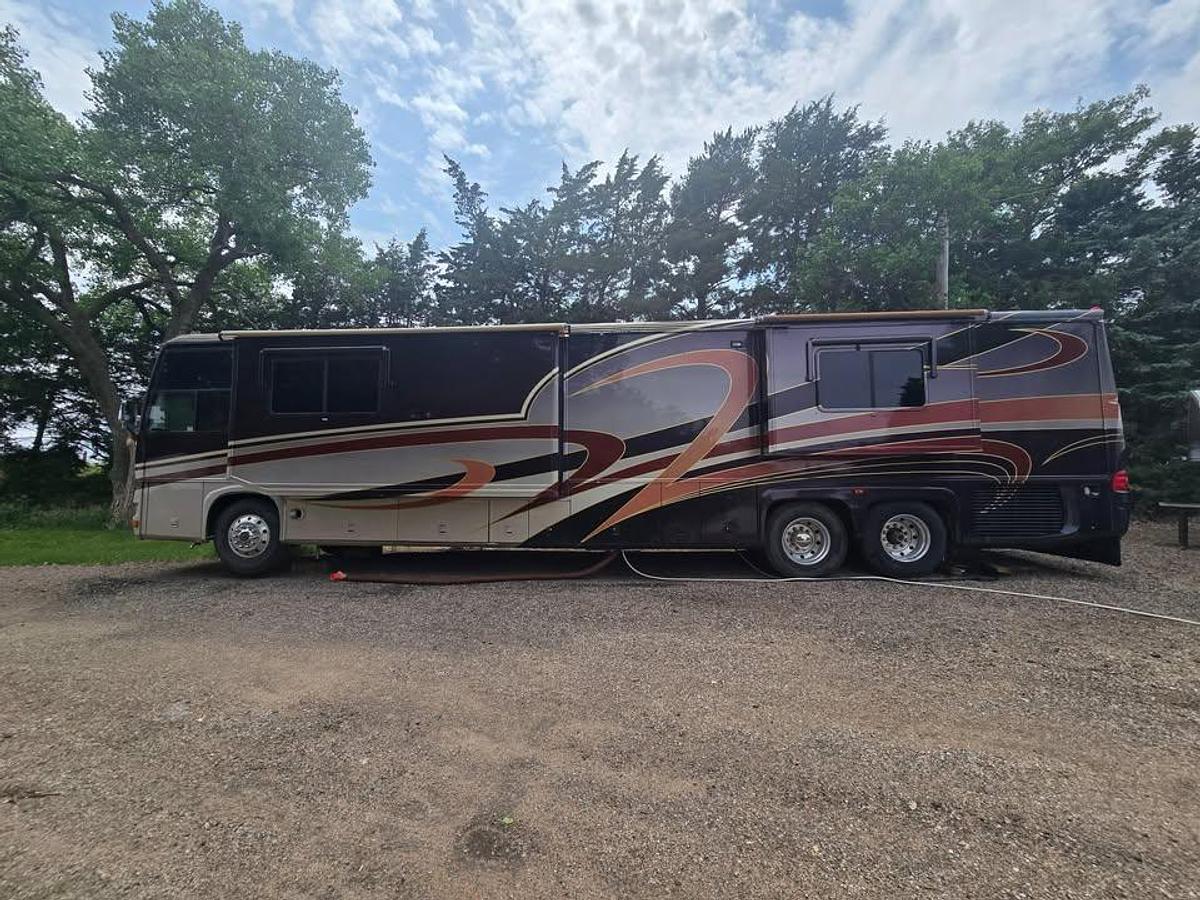 Used 2002 Gulfstream Tourmaster