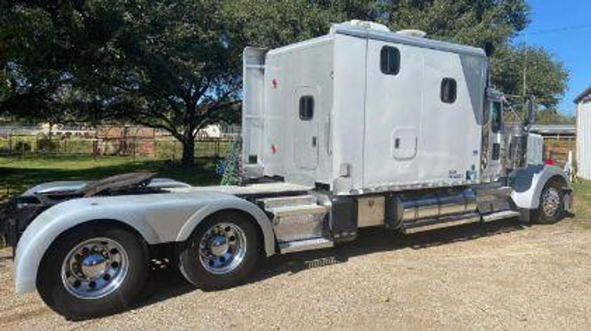 Used 2001 Kenworth W900